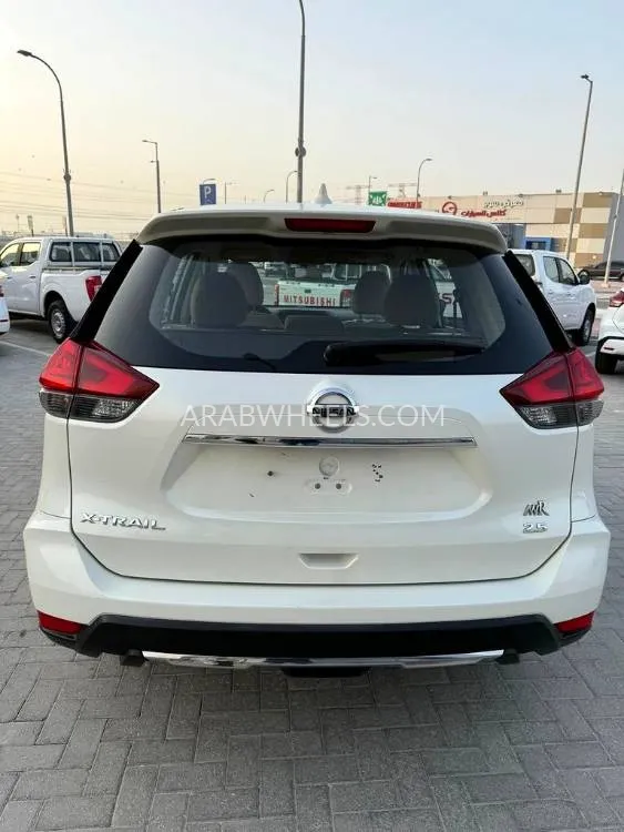 Nissan X-Trail 2018 for Sale in Abu Dhabi Image-5