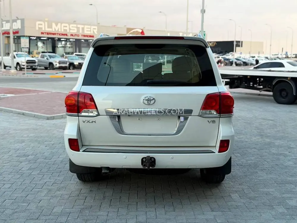 تويوتا لاند كروزر 2015 for Sale in أبو ظبي Image-9