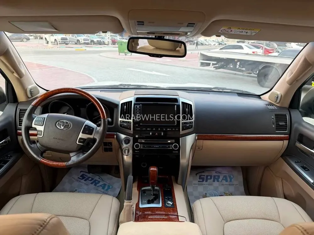 تويوتا لاند كروزر 2015 for Sale in أبو ظبي Image-10