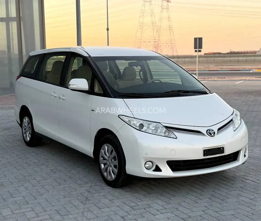 تويوتا بريفيا 2019 for Sale in أبو ظبي Image-7