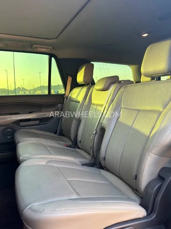 Ford Expedition 2018 for Sale in Abu Dhabi Image-13