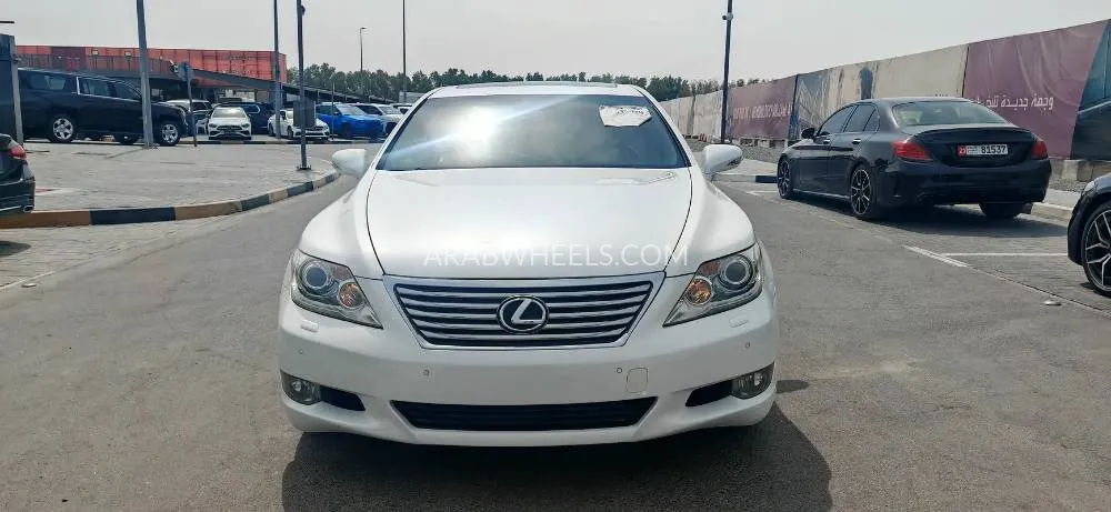 Lexus LS 2010 for Sale in Sharjah Image-10