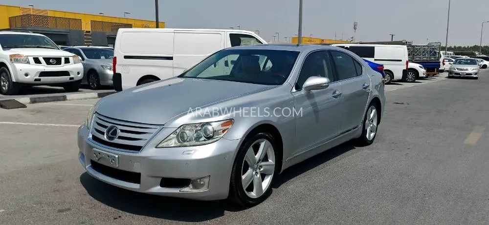 Lexus LS 2011 for Sale in Sharjah Image-8