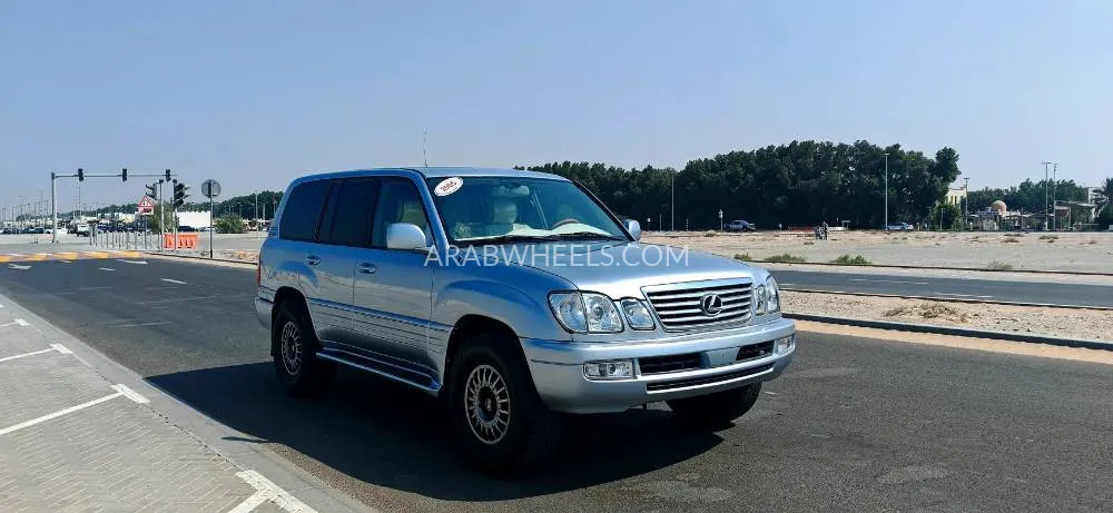 لكزس LX 2005 for Sale in الشارقة Image-8