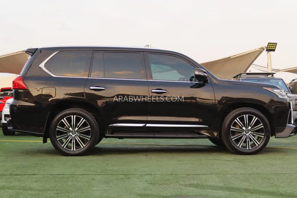 Lexus LX 2021 for Sale in Sharjah Image-3