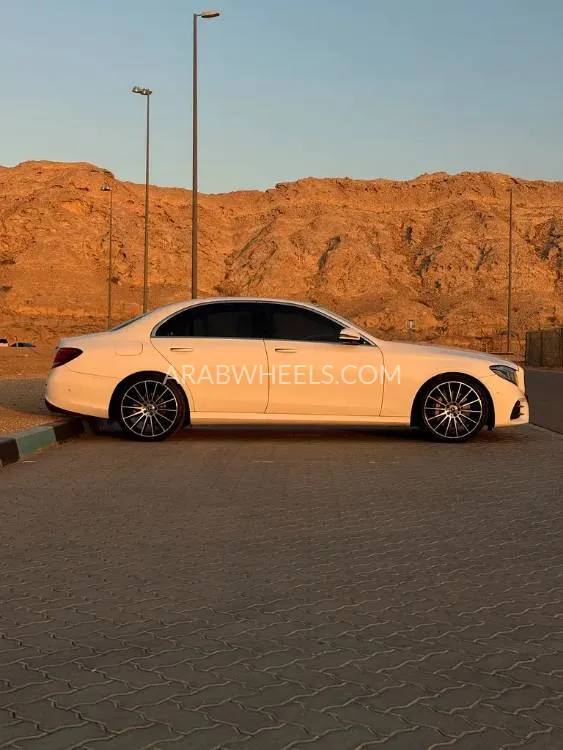 Mercedes Benz E Class 2018 for Sale in Abu Dhabi Image-2