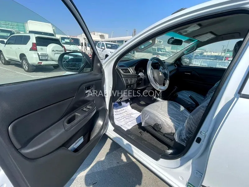 Mitsubishi L200 2019 for Sale in Sharjah Image-3