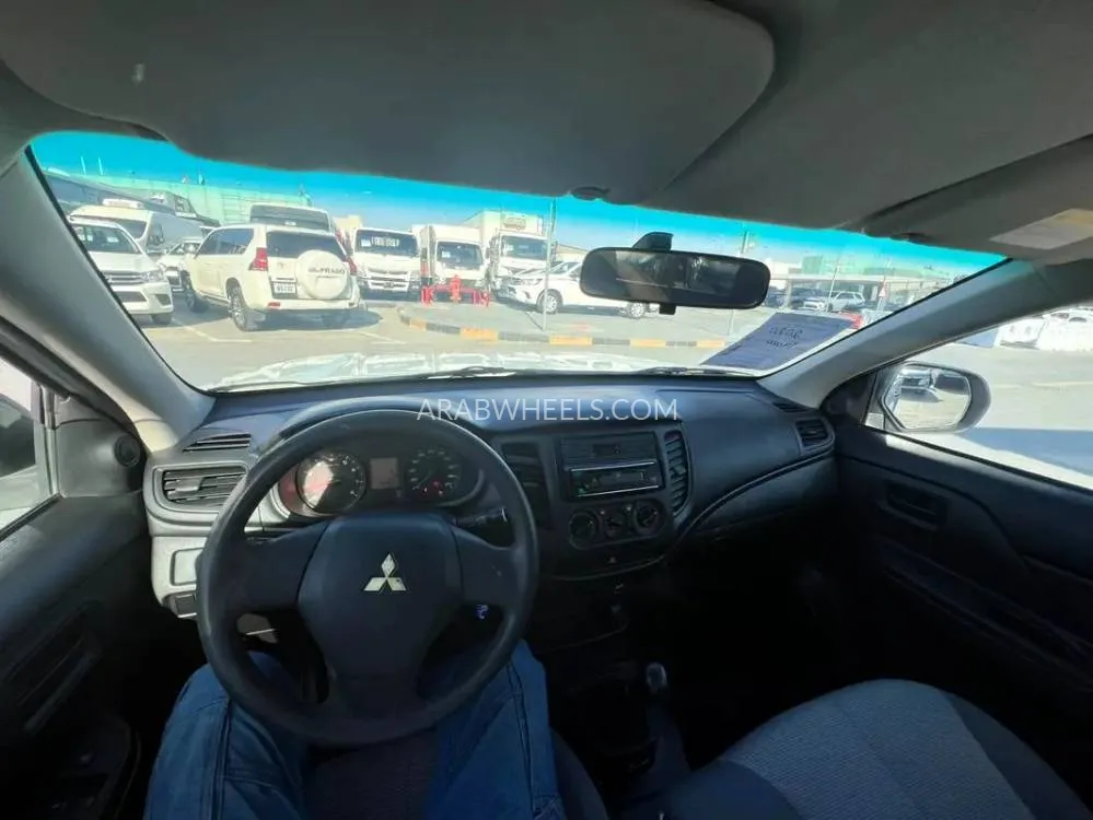 Mitsubishi L200 2020 for Sale in Sharjah Image-7