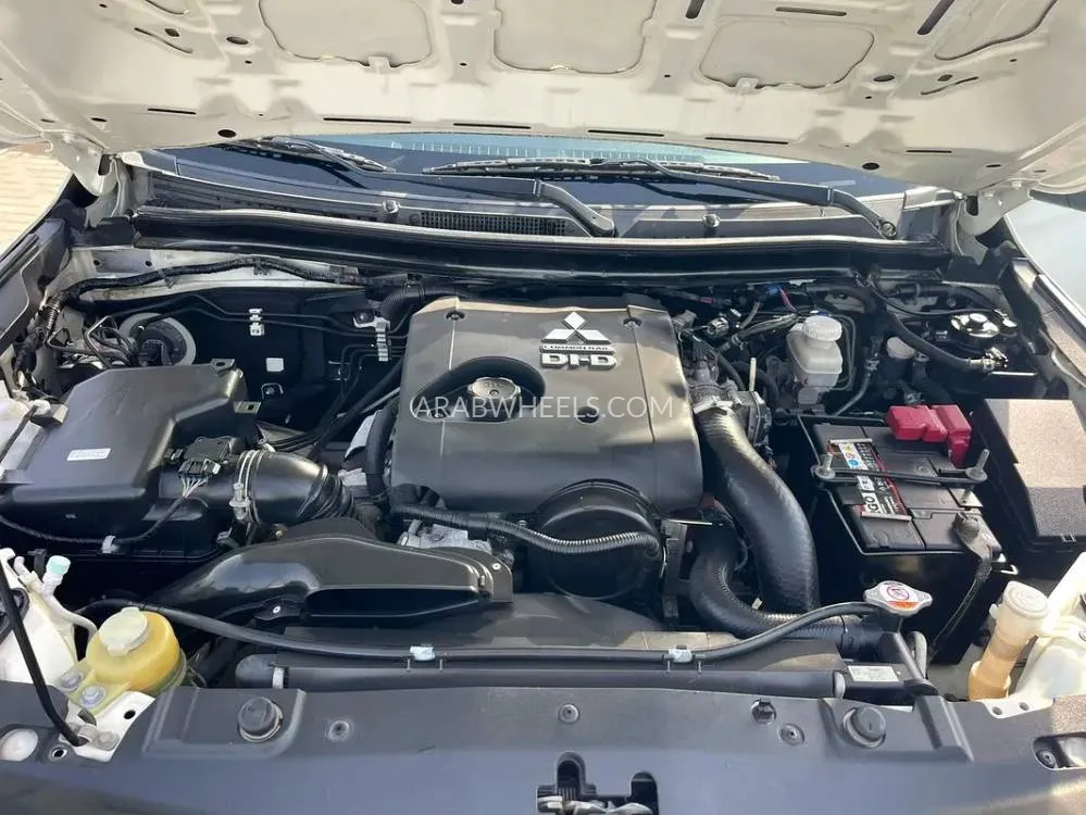 Mitsubishi L200 2021 for Sale in Sharjah Image-7