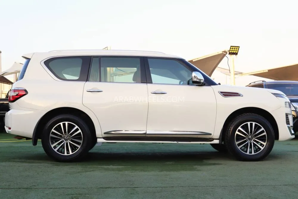 Nissan Patrol 2013 for Sale in Sharjah Image-3