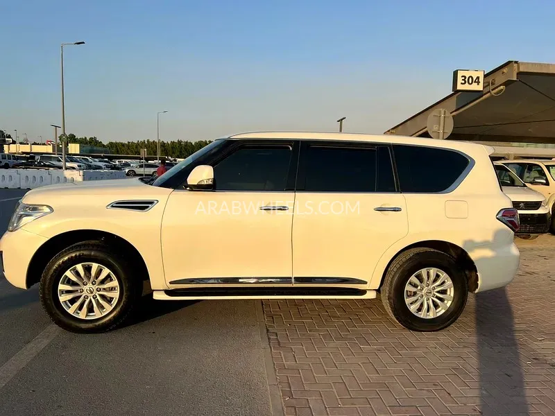 Nissan Patrol 2019 for Sale in Sharjah Image-11