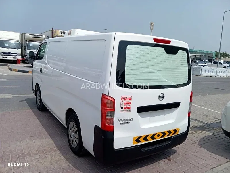 Nissan Urvan 2020 for Sale in Sharjah Image-5
