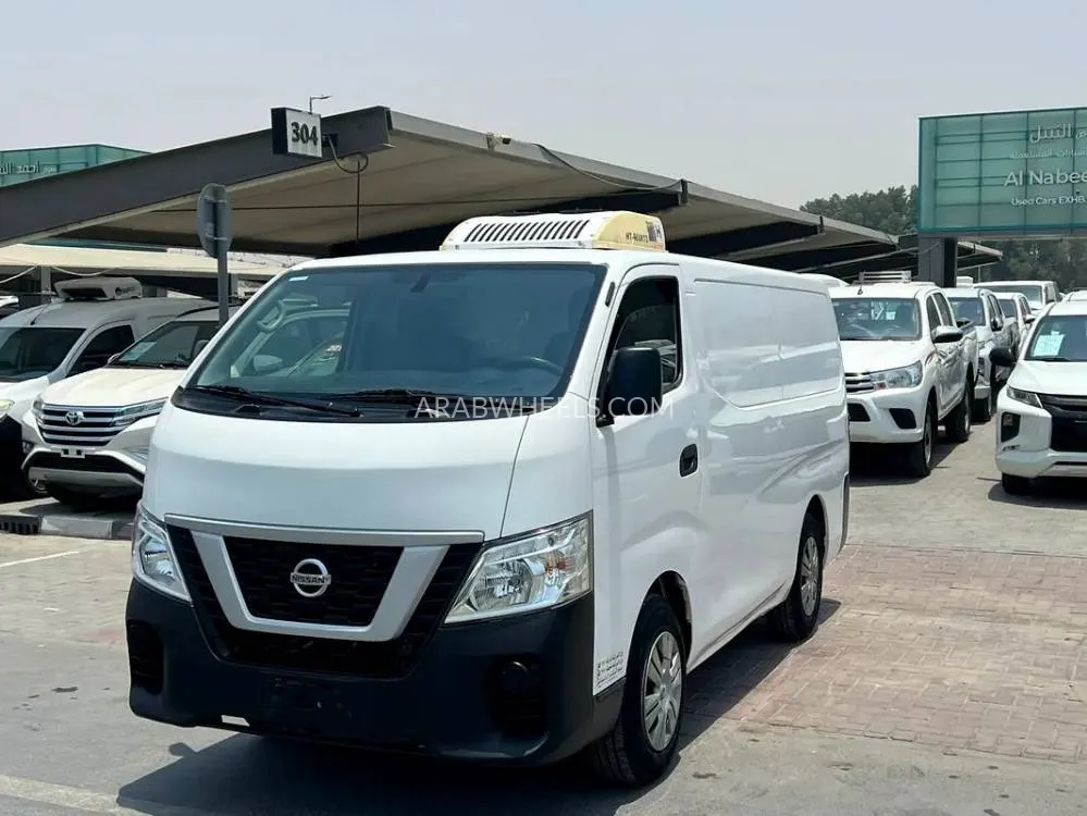 Nissan Urvan 2021 for Sale in Sharjah Image-4