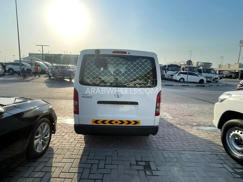 تويوتا هايس 2020 for Sale in الشارقة Image-7