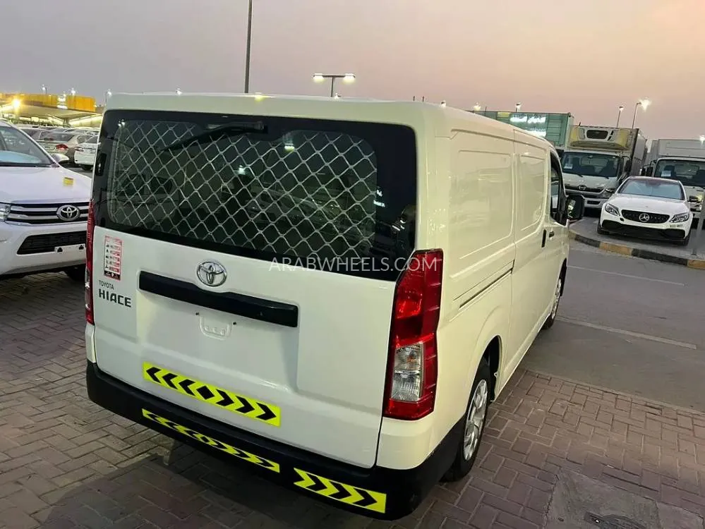 تويوتا هايس 2021 for Sale in الشارقة Image-6
