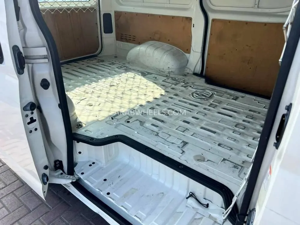 تويوتا هايس 2021 for Sale in الشارقة Image-8