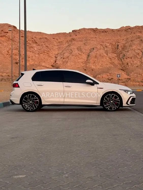 Volkswagen Golf GTI 2021 for Sale in Abu Dhabi Image-6