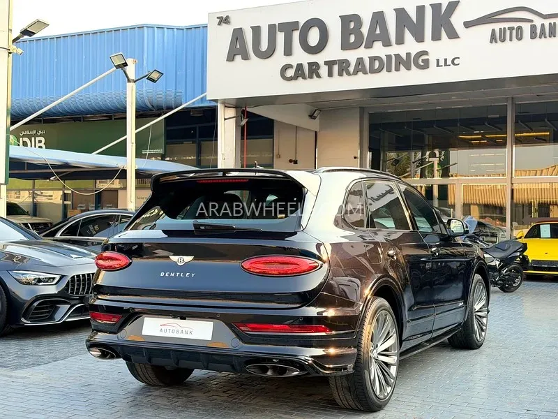 Bentley Bentayga 2021 for Sale in Dubai Image-10