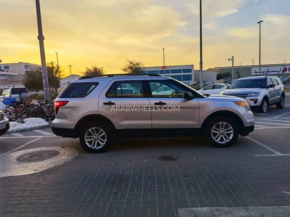Ford Explorer 2013 for Sale in Abu Dhabi Image-2