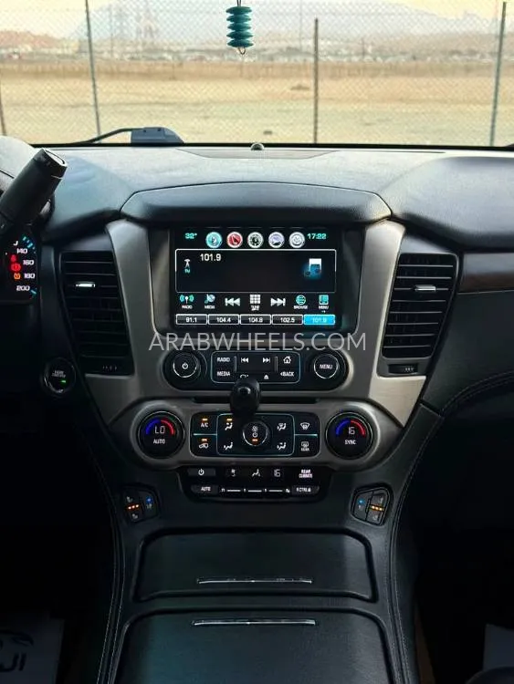 GMC Yukon 2019 for Sale in Abu Dhabi Image-4