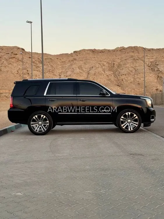 GMC Yukon 2019 for Sale in Abu Dhabi Image-8