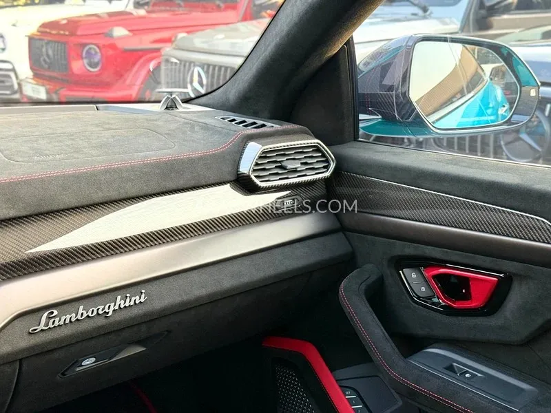 Lamborghini Urus 2024 for Sale in Dubai Image-3