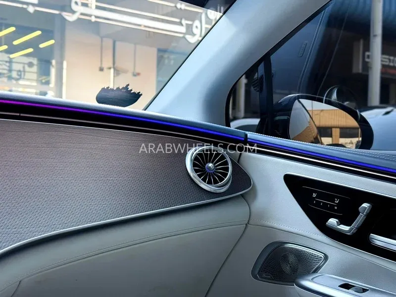 مرسيدس بنز EQE 2023 for Sale in دبي Image-6