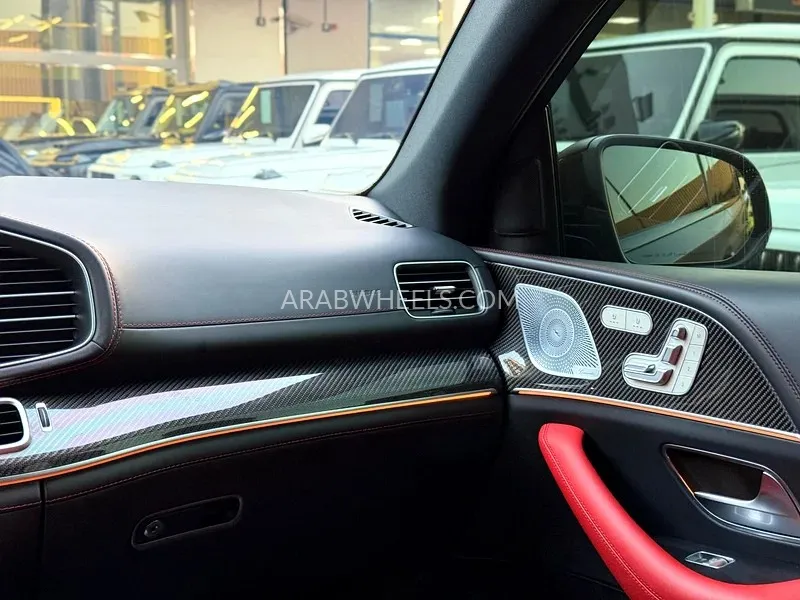 Mercedes Benz GLE Class 2021 for Sale in Dubai Image-2