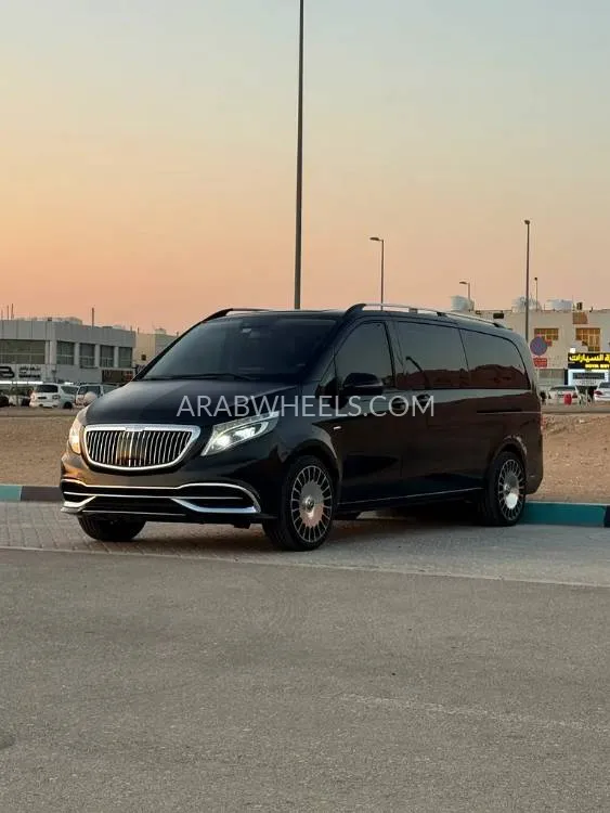 Mercedes Benz V Class 2018 for Sale in Abu Dhabi Image-16