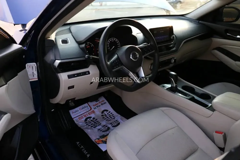 Nissan Altima 2019 for Sale in Abu Dhabi Image-4