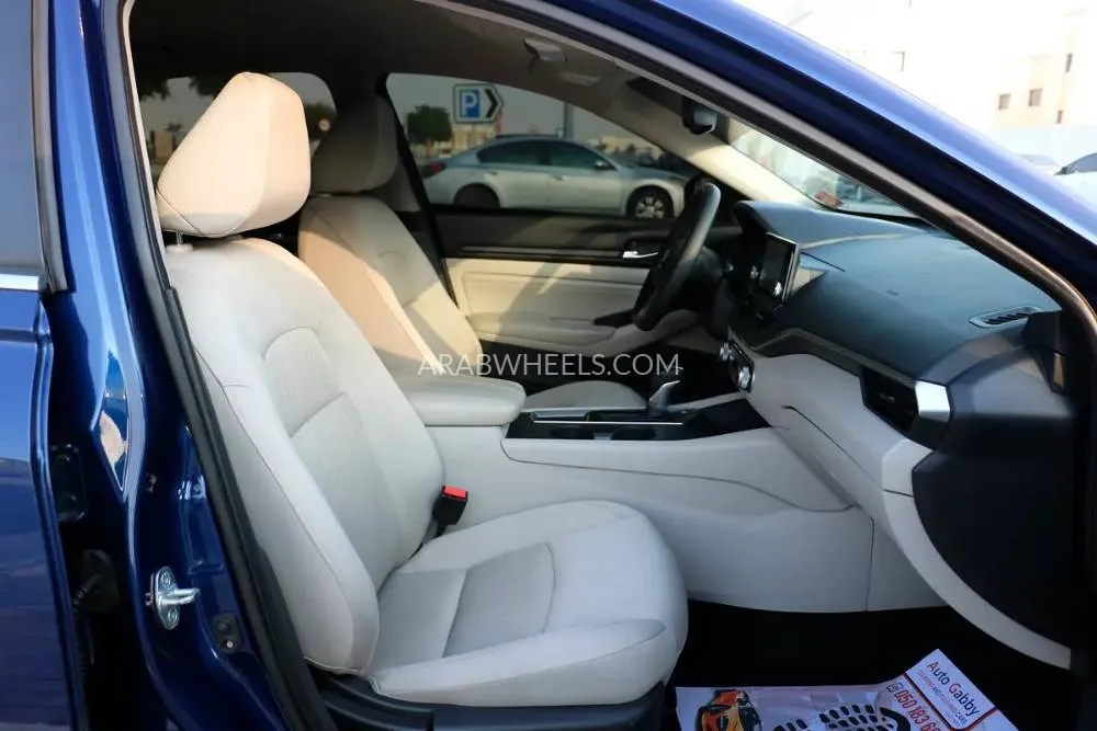 Nissan Altima 2019 for Sale in Abu Dhabi Image-13