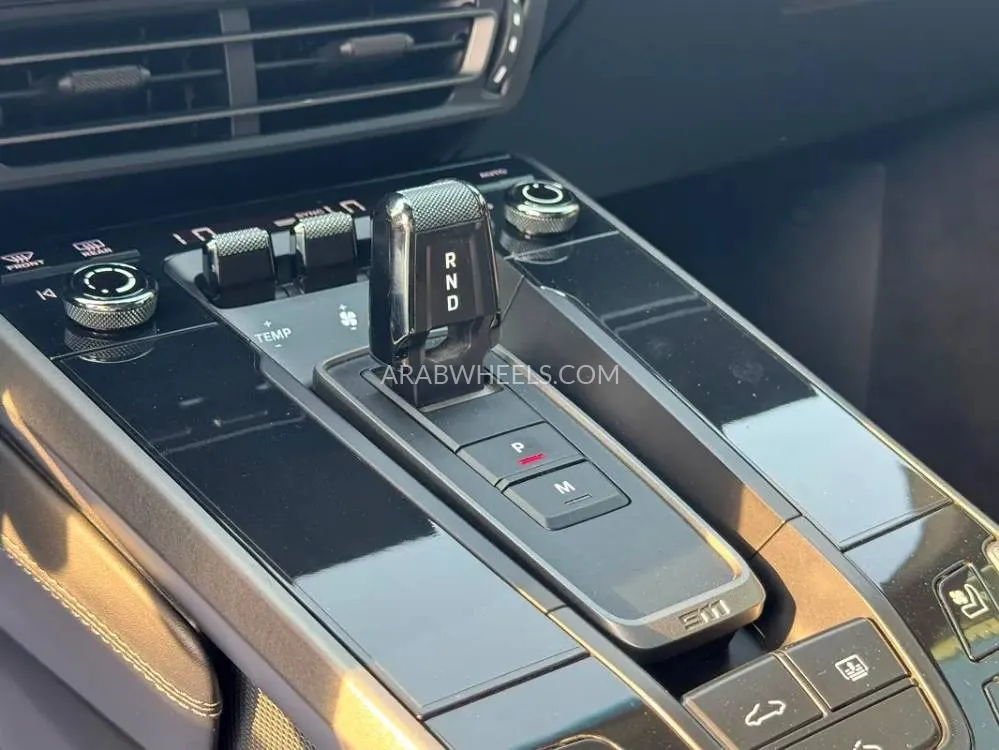 Porsche 911 2021 for Sale in Dubai Image-10