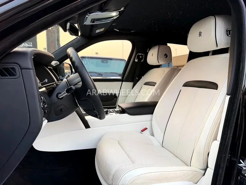 Rolls Royce Cullinan 2021 for Sale in Dubai Image-11