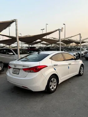 Hyundai Elantra 1.8L Base 2014