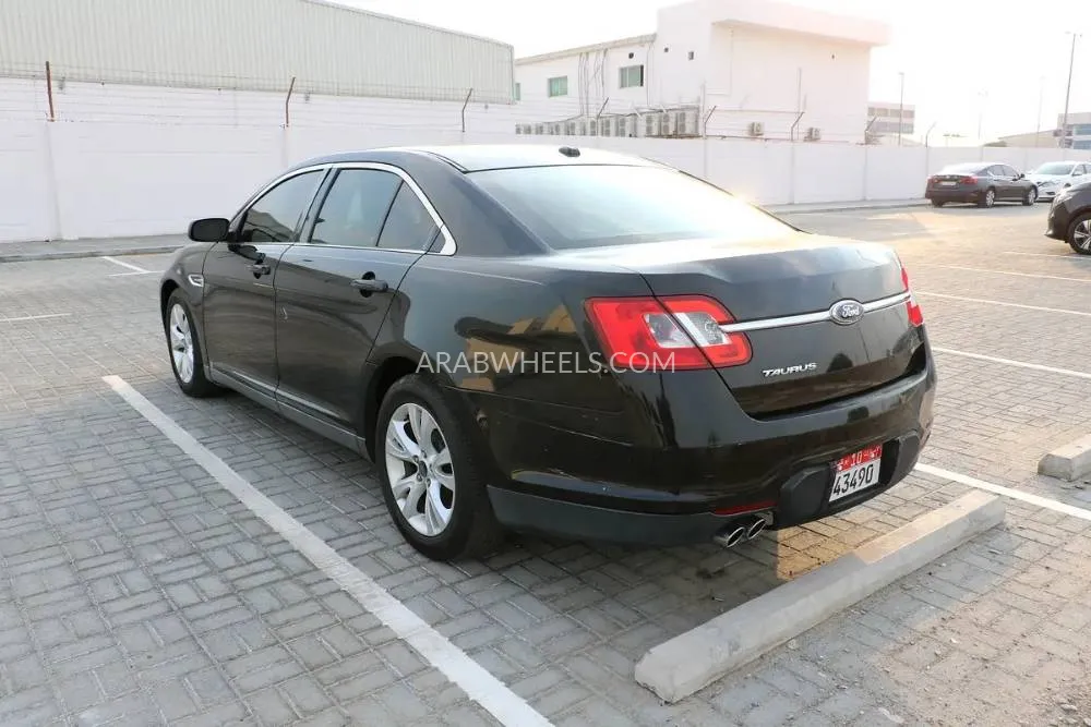 Ford Taurus 2011 for Sale in Abu Dhabi Image-6