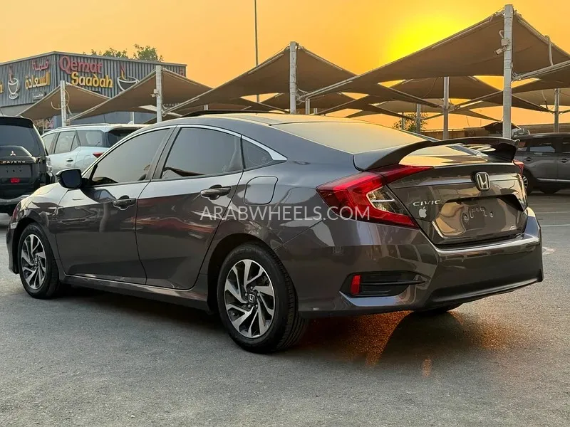Honda Civic 2019 for Sale in Sharjah Image-8