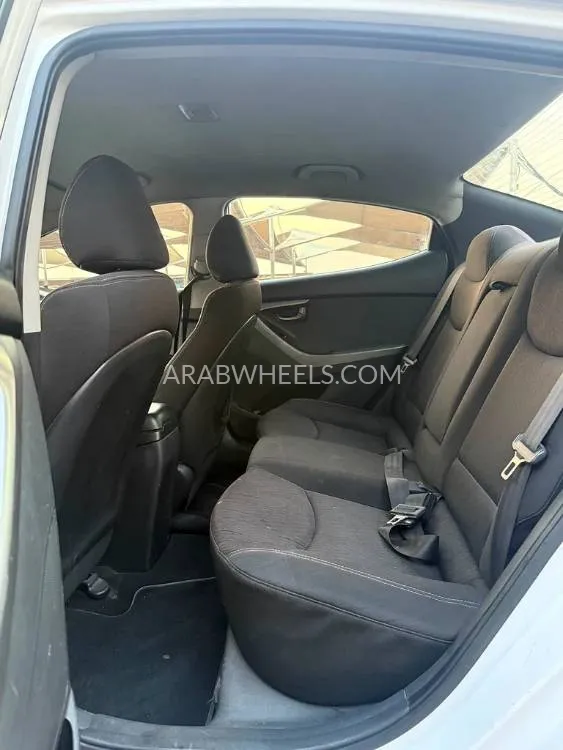Hyundai Elantra 2014 for Sale in Sharjah Image-4