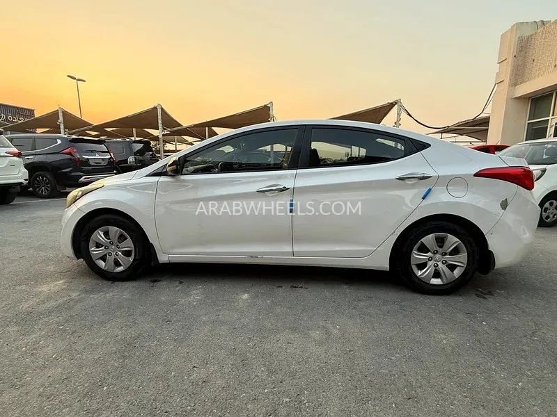 Hyundai Elantra 2014 for Sale in Sharjah Image-12