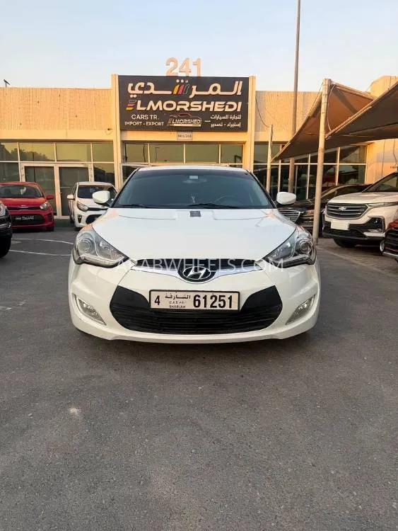 Hyundai Veloster 2014 for Sale in Sharjah Image-2