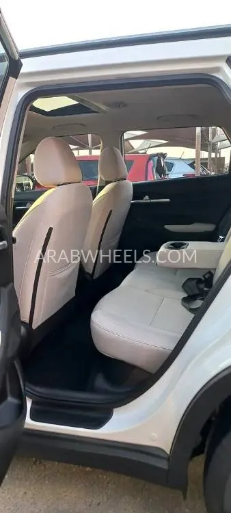 Kia Seltos 2020 for Sale in Sharjah Image-12