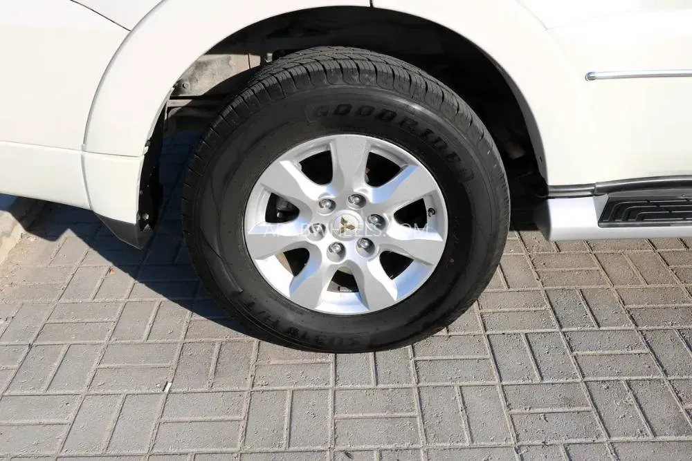 Mitsubishi Pajero 2019 for Sale in Abu Dhabi Image-12