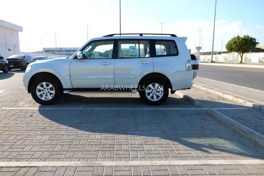 Mitsubishi Pajero 2019 for Sale in Abu Dhabi Image-17