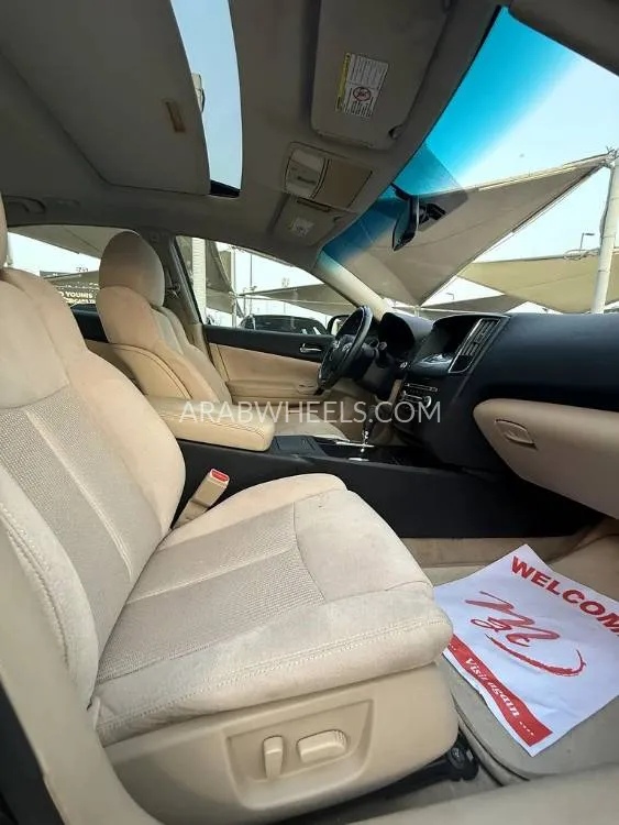 Nissan Maxima 2014 for Sale in Sharjah Image-2