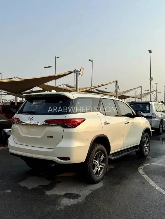 Toyota Fortuner 2020 for Sale in Sharjah Image-4