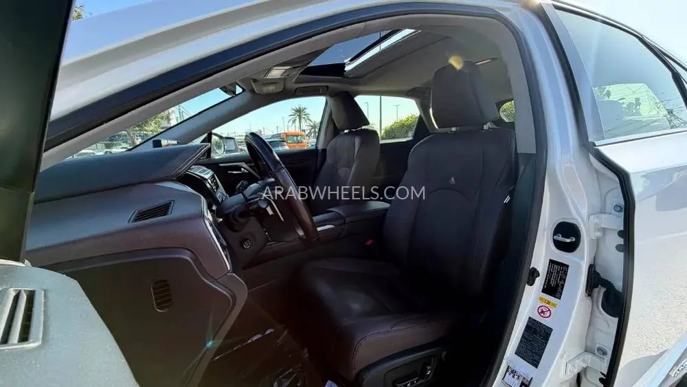 Lexus RX 2020 for Sale in Dubai Image-3