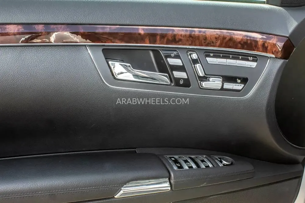 مرسيدس بنز CLS Class 2007 for Sale in دبي Image-12