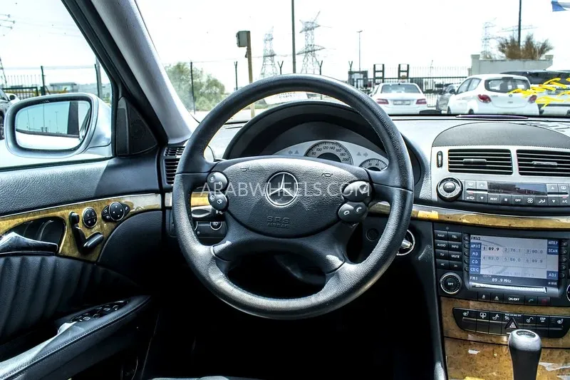 Mercedes Benz E Class 2008 for Sale in Dubai Image-19