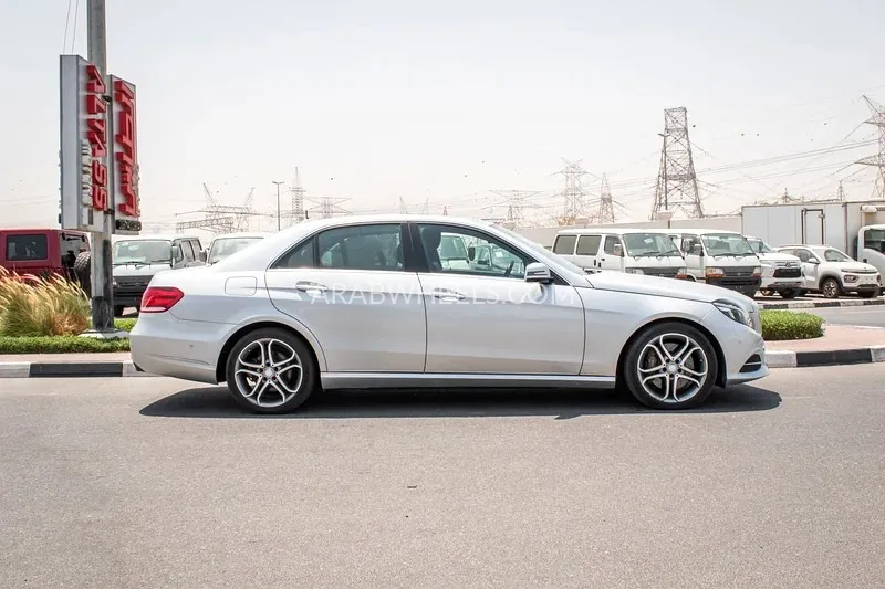 Mercedes Benz E Class 2013 for Sale in Dubai Image-15