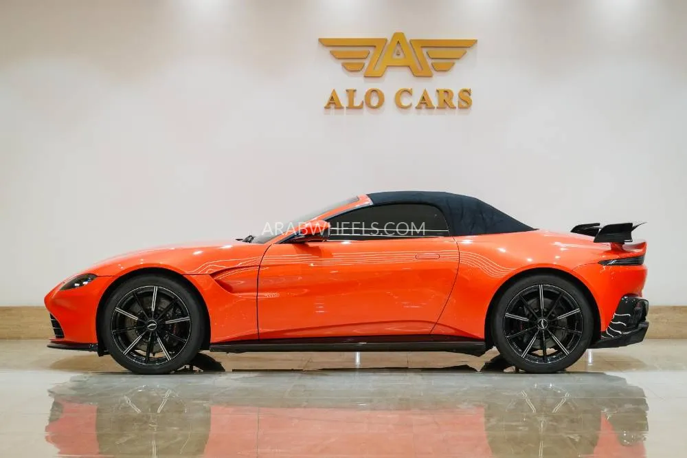 Aston Martin Vantage 2022 for Sale in Dubai Image-4
