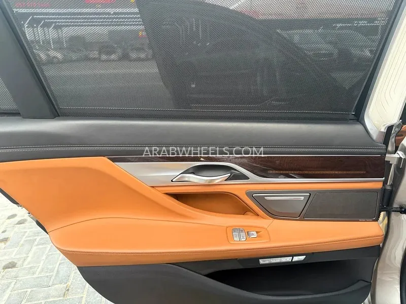 بي إم دبليو الفئة السابعة 2016 for Sale in عجمان Image-3